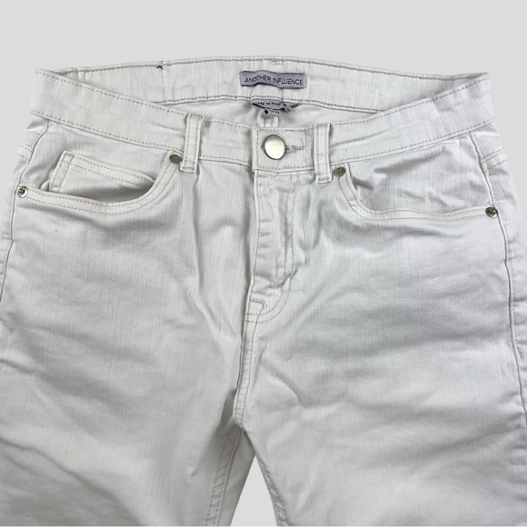 Another Influence White Denim Jeans - Picture 6 of 11